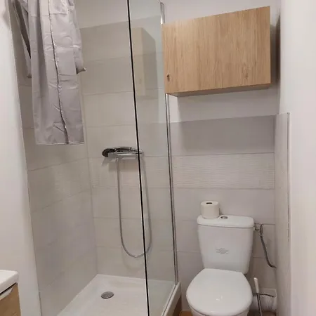 Apartment Avec Loggia Vue Et Acces Plage, Wifi Tv