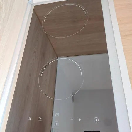 Apartment Avec Loggia Vue Et Acces Plage, Wifi Tv