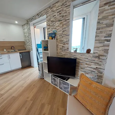 Avec Loggia Vue Et Acces Plage, Wifi Tv Apartment