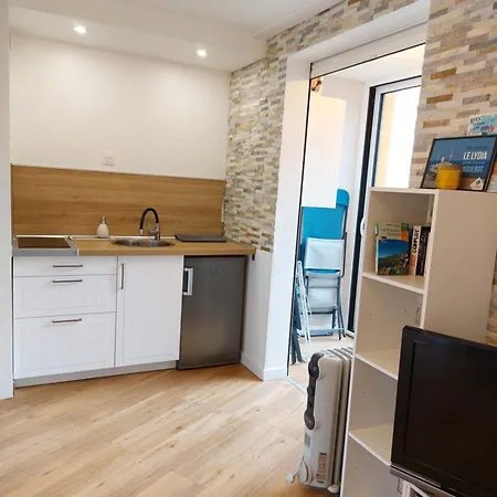 Avec Loggia Vue Et Acces Plage, Wifi Tv